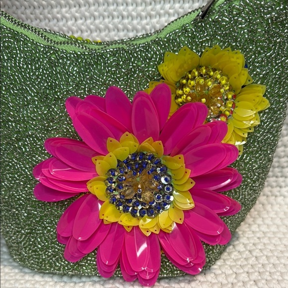 Viral Marshalls Beaded Green and Pink Shoulder Bag with Tropical Patterns - Picture 4 of 11